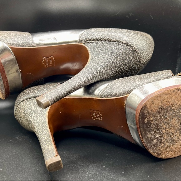 BCBGMaxAzria Metallic Silver Stiletto Platform Heels Size 7.5 - Picture 13 of 13